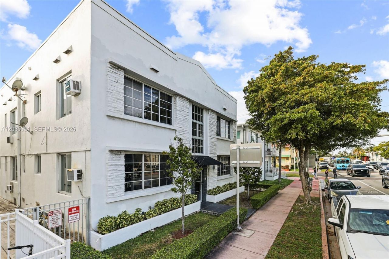 7340 Harding Ave, Unit 12, Miami Beach, FL 33141 Photo