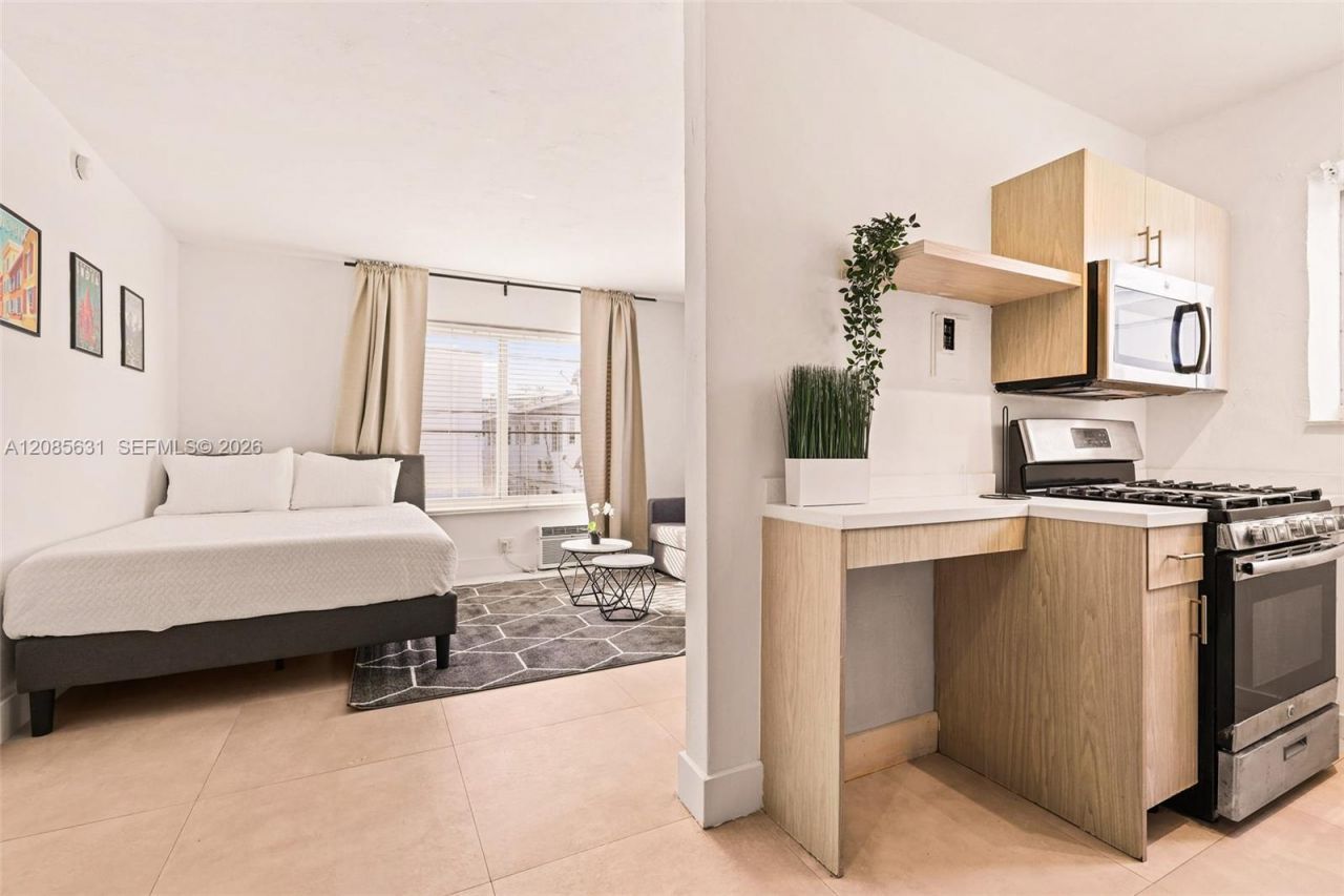 7340 Harding Ave, Unit 12, Miami Beach, FL 33141 Photo
