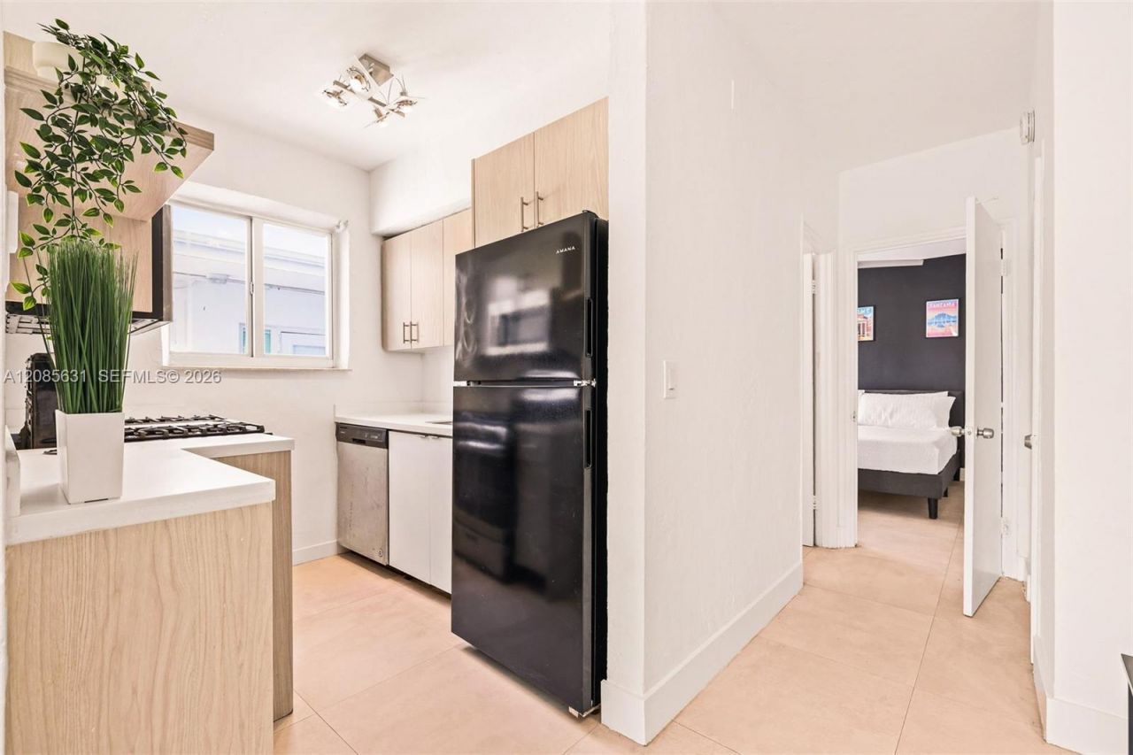 7340 Harding Ave, Unit 12, Miami Beach, FL 33141 Photo