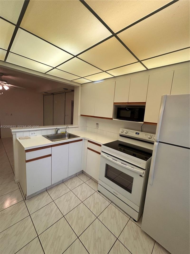 1351 SW 125th Ave, Unit 405S, Pembroke Pines, FL 33027 Photo