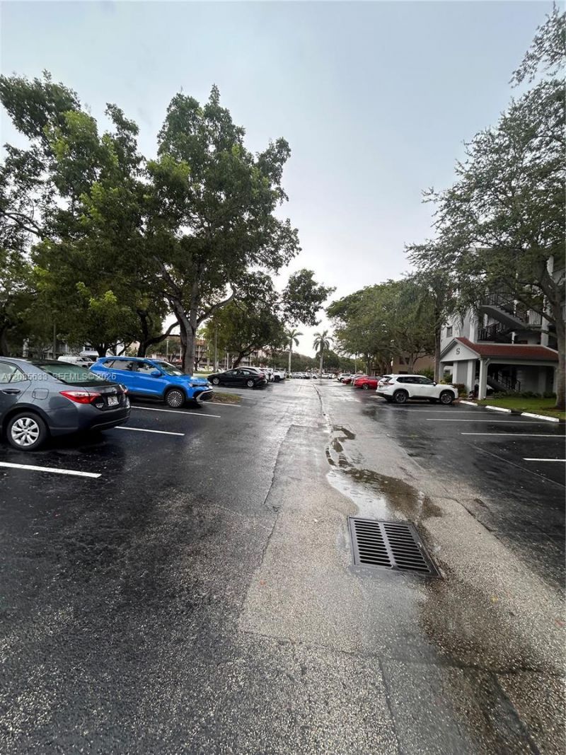 1351 SW 125th Ave, Unit 405S, Pembroke Pines, FL 33027 Photo