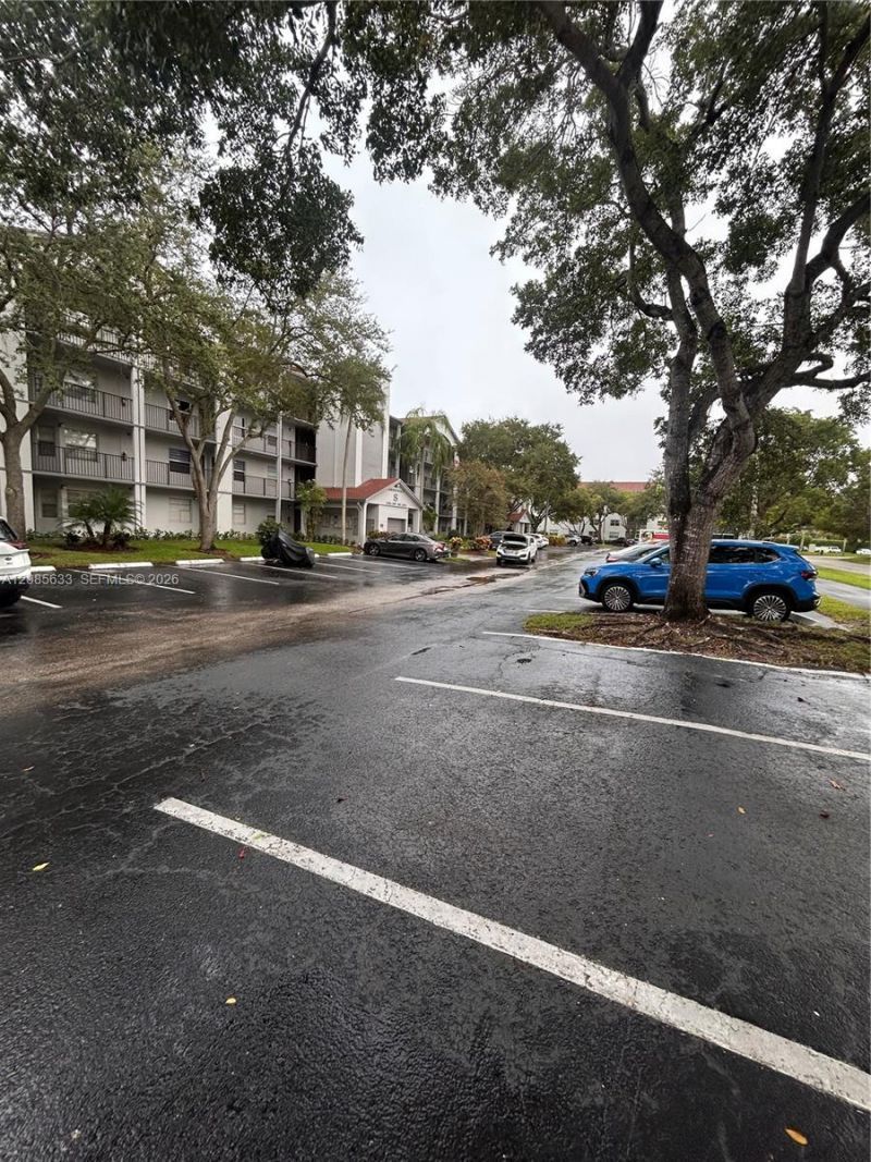 1351 SW 125th Ave, Unit 405S, Pembroke Pines, FL 33027 Photo
