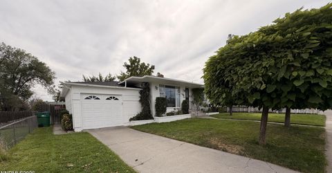 751 Balzar Circle, Reno, NV 89502 Photo