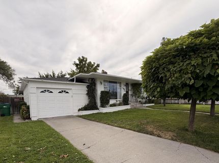 751 Balzar Circle, Reno, NV 89502 Photo