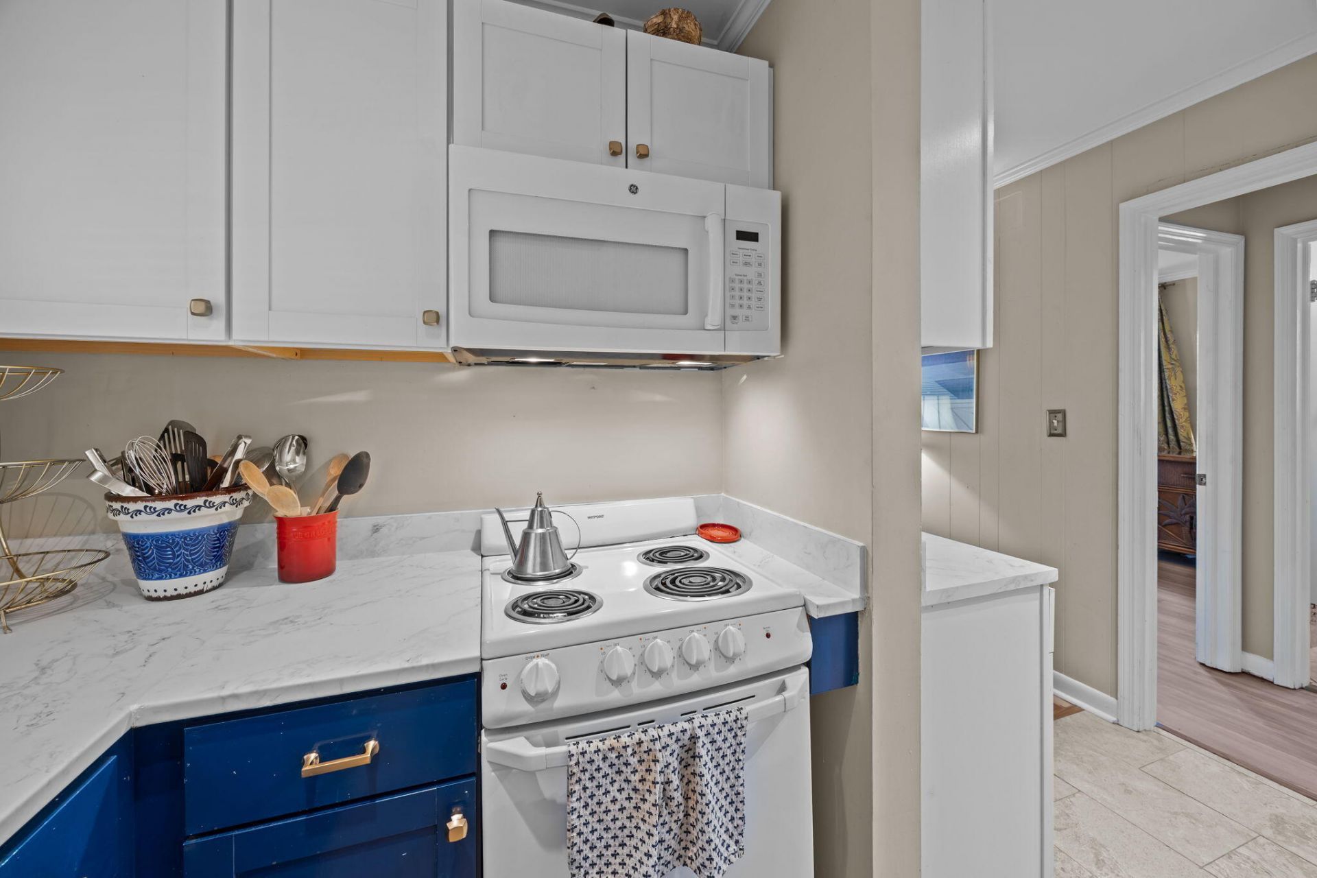 874 Colony Drive Photo 5