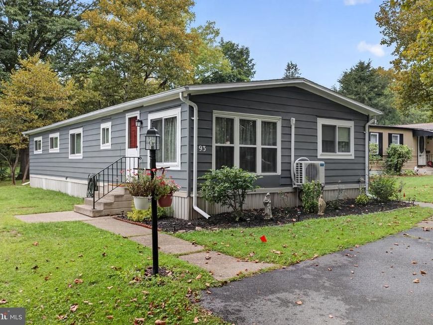 93 Hickory Hills Drive , Bath, PA 18014 Main Photo