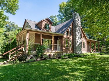 28065 Mckee Road, Frazeysburg, OH 43822
