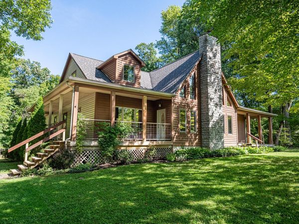 28065 Mckee Road , Frazeysburg, OH 43822
