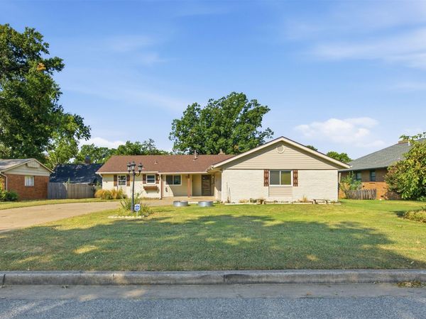 6002 S Lakewood Avenue, Tulsa, OK 74135