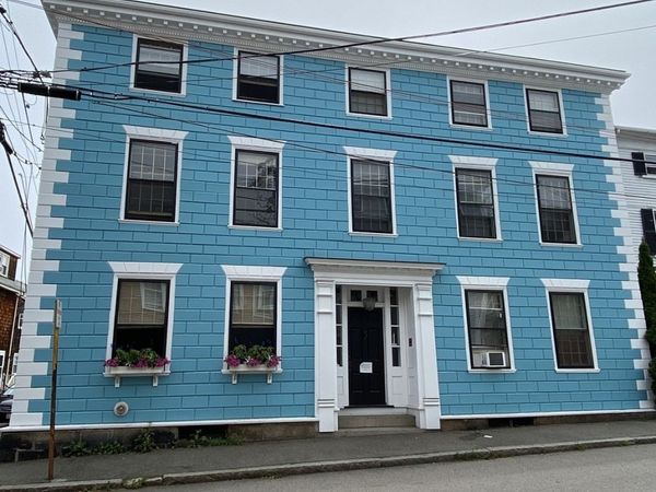 52 Washington St, Unit 10, Marblehead, MA 01945