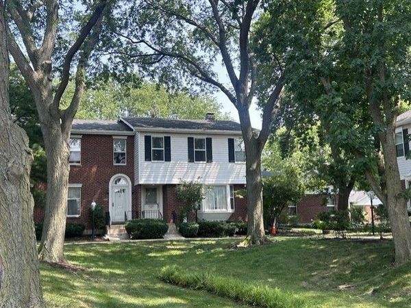 9029 Lincolnwood Drive , Evanston, IL 60203