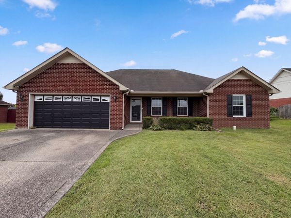 8018 Valencia Dr , Smyrna, TN 37167