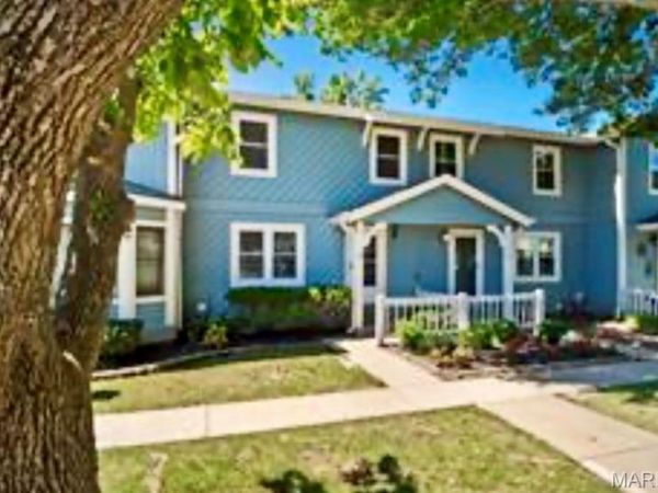 25 Catamaran Drive, Unit 2, Lake St Louis, MO 63367