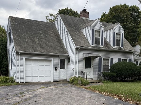 6 Reservoir Park, Needham, MA 02494