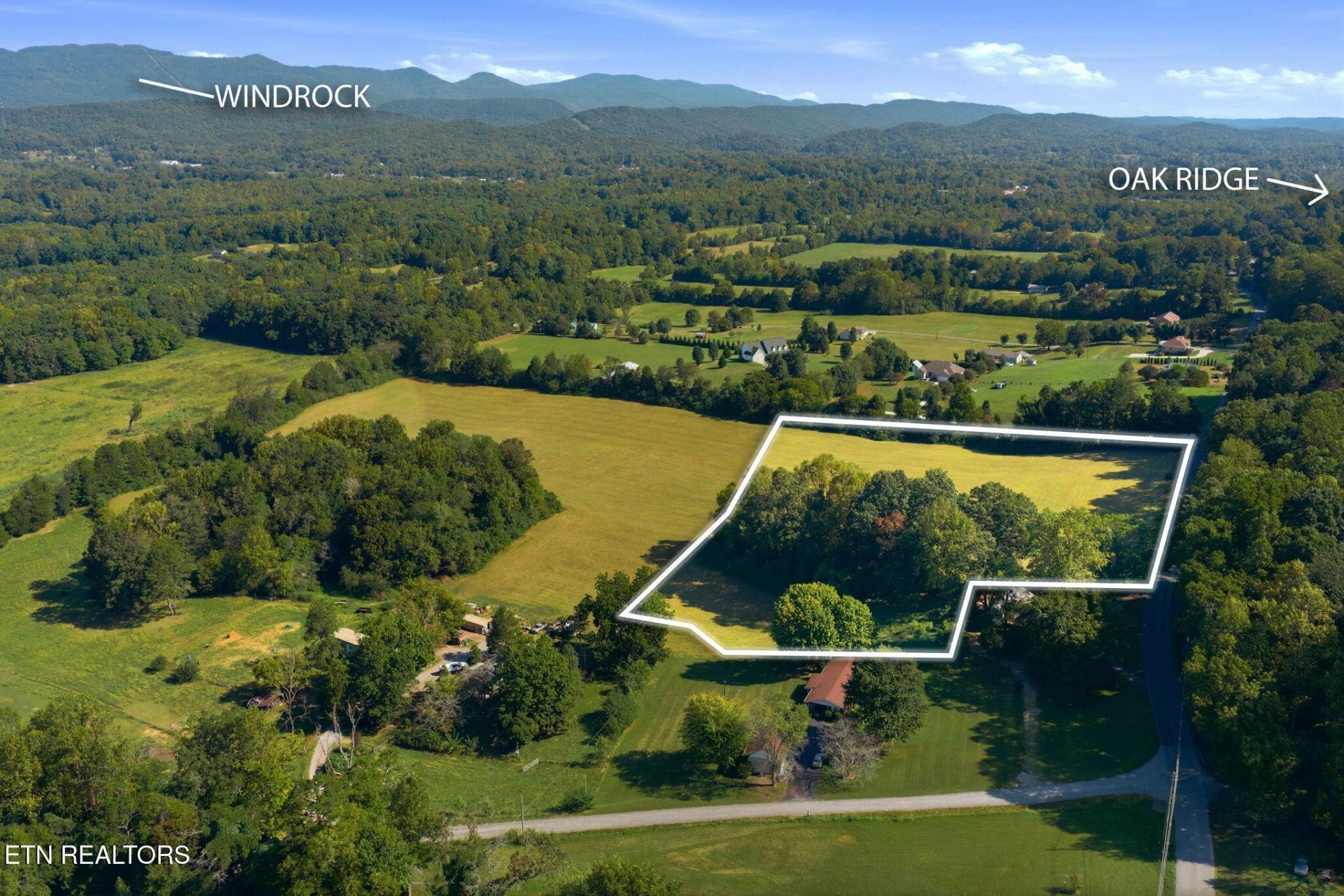 Johnson Rd, Oliver Springs, TN 37840 Main Photo