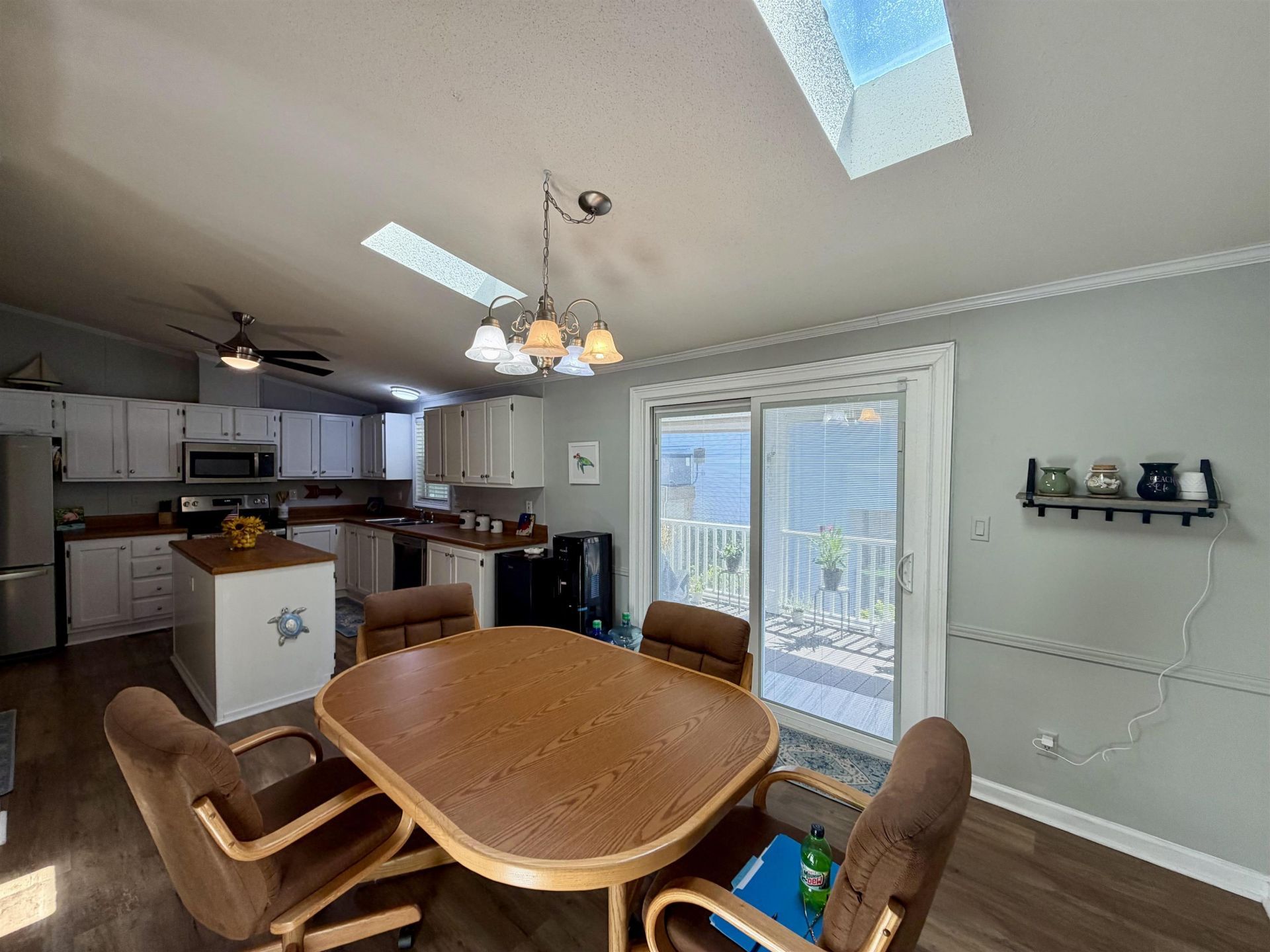 218 Dixon Rd. Photo 29