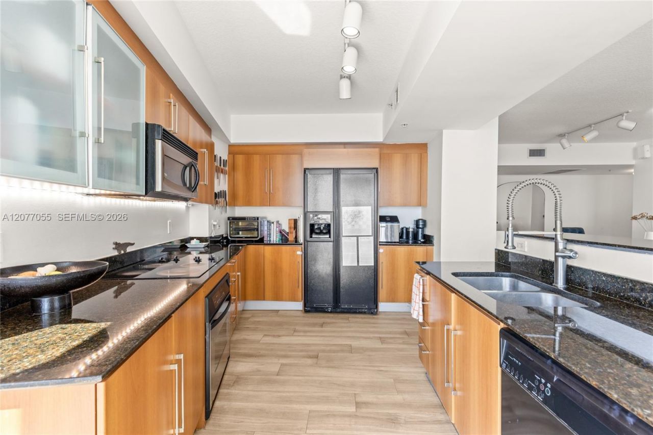325 S Biscayne Blvd, Unit 2723, Miami, FL 33131 Photo