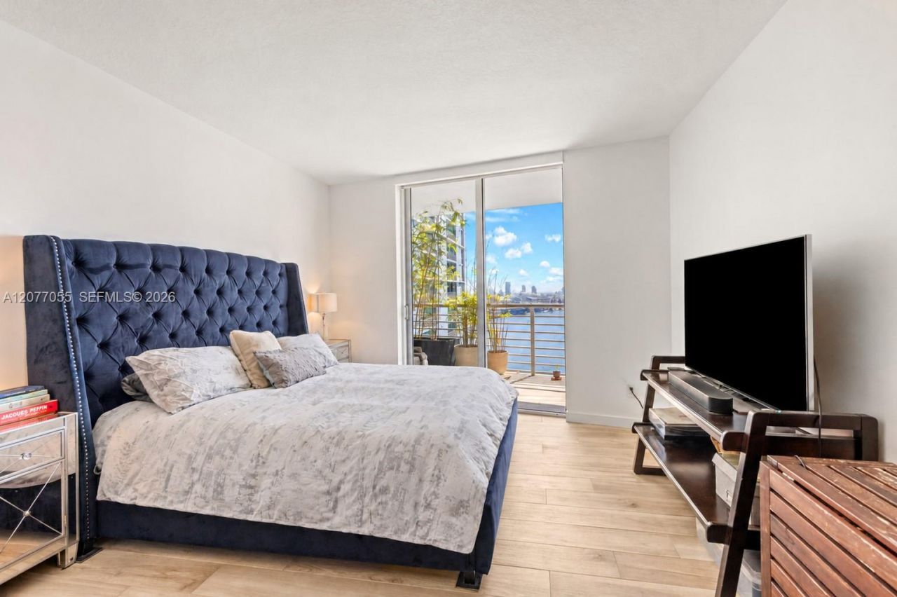 325 S Biscayne Blvd, Unit 2723, Miami, FL 33131 Photo
