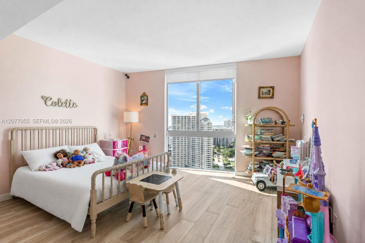 325 S Biscayne Blvd, Unit 2723, Miami, FL 33131 Photo