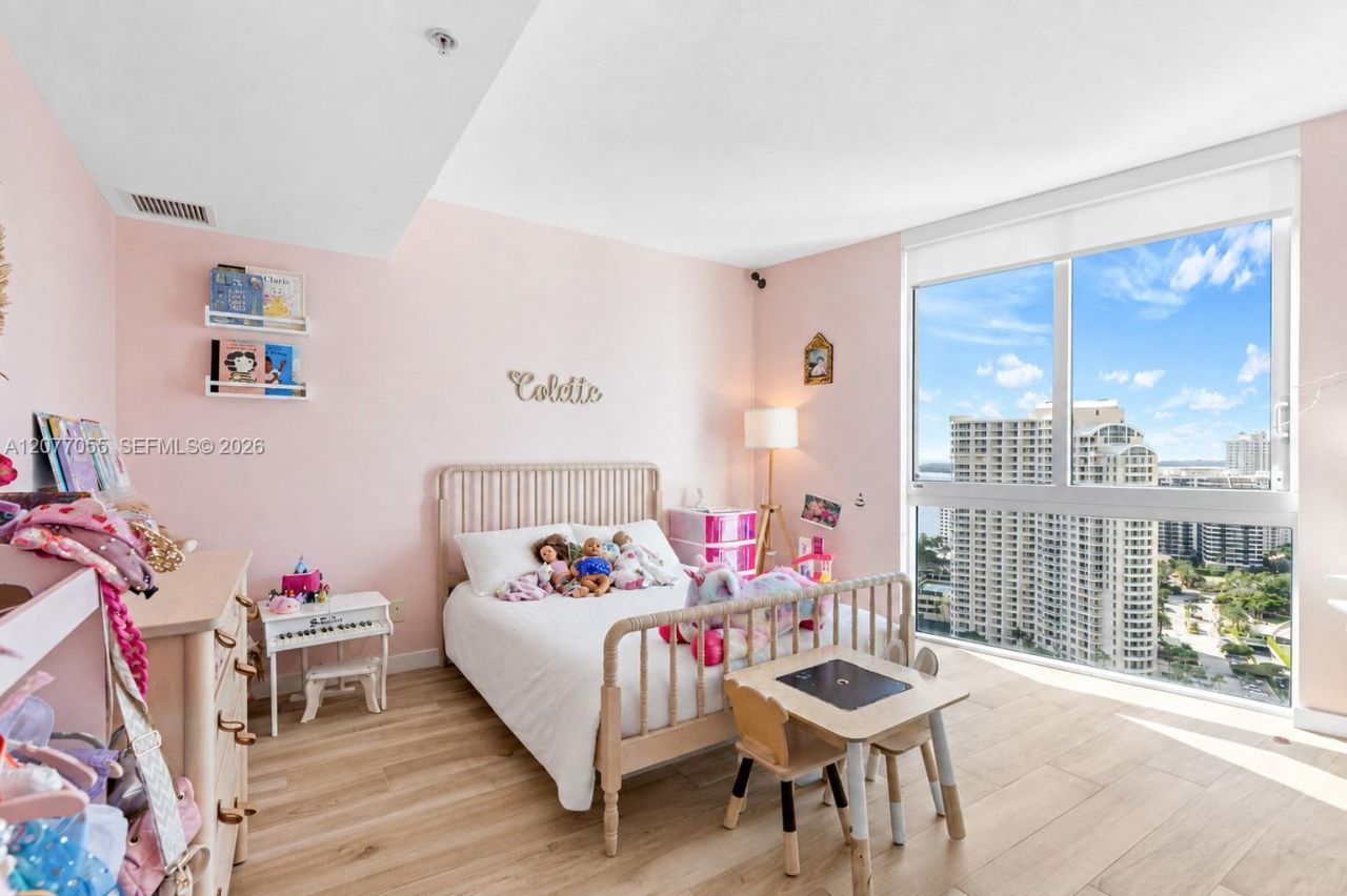 325 S Biscayne Blvd, Unit 2723, Miami, FL 33131 Photo