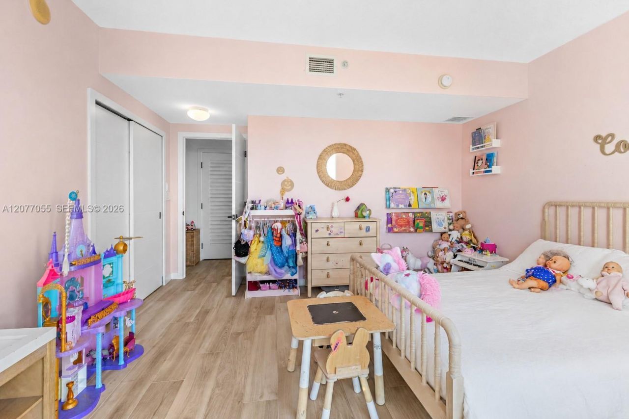 325 S Biscayne Blvd, Unit 2723, Miami, FL 33131 Photo