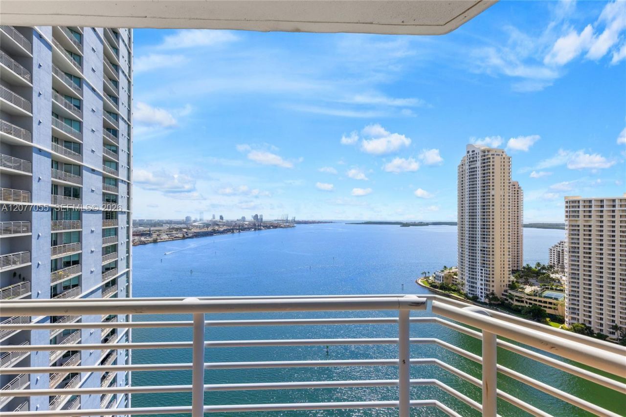 325 S Biscayne Blvd, Unit 2723, Miami, FL 33131 Photo