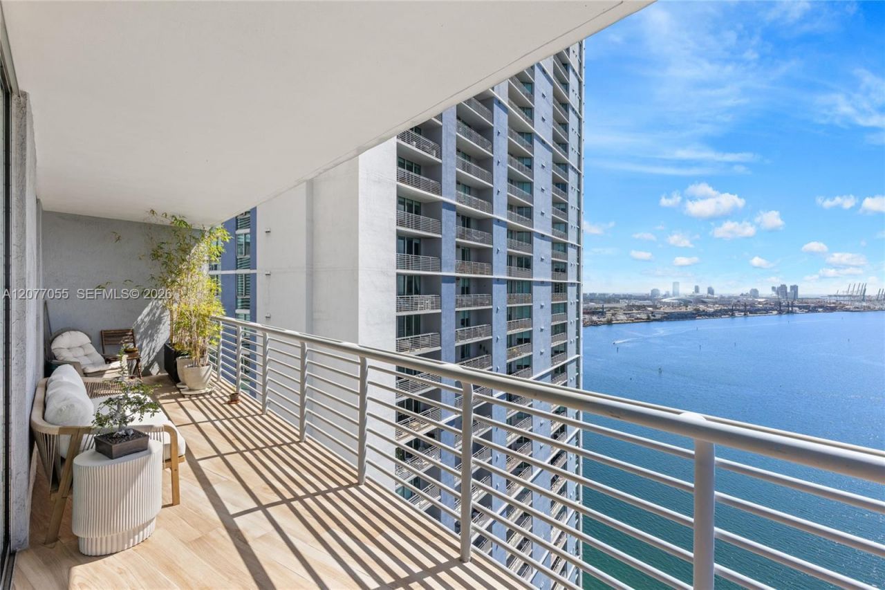 325 S Biscayne Blvd, Unit 2723, Miami, FL 33131 Photo