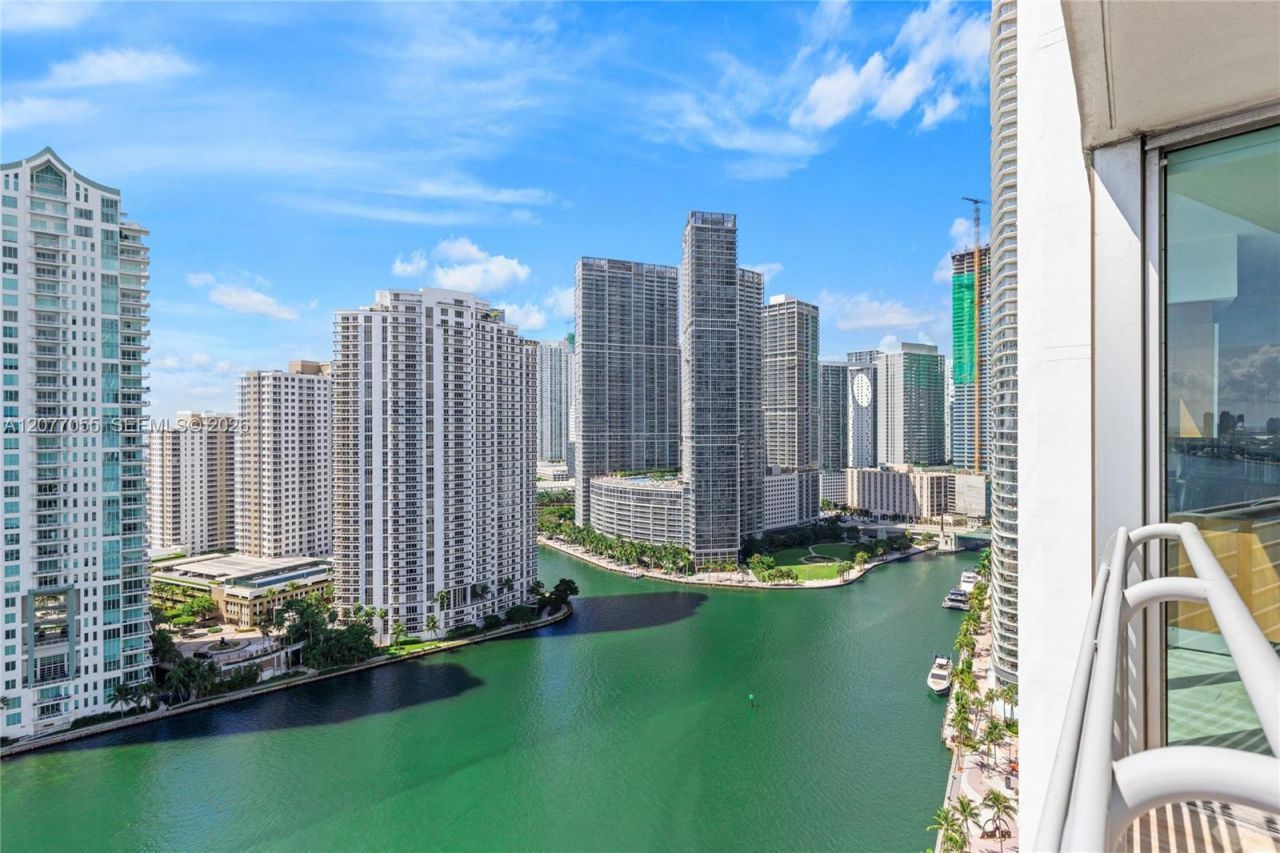 325 S Biscayne Blvd, Unit 2723, Miami, FL 33131 Photo