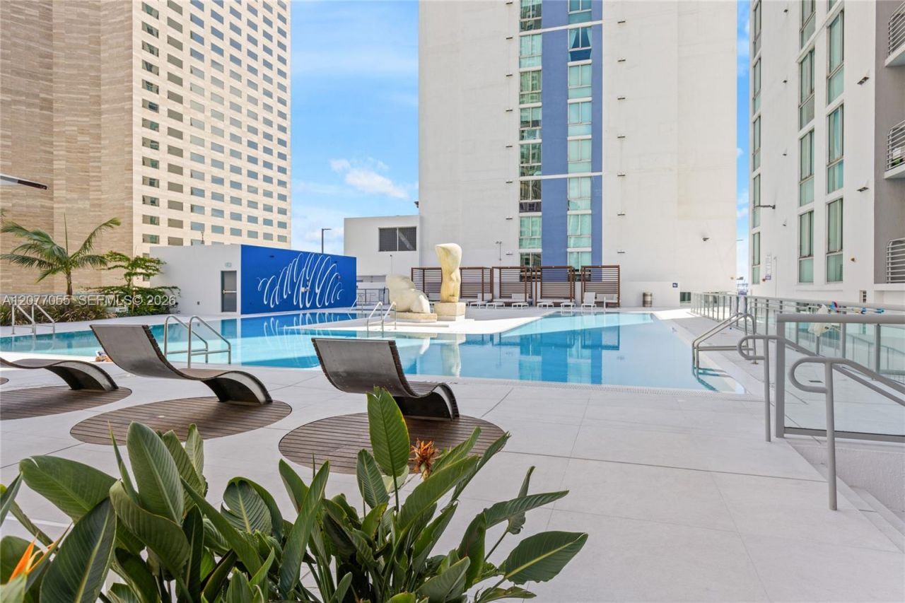 325 S Biscayne Blvd, Unit 2723, Miami, FL 33131 Photo