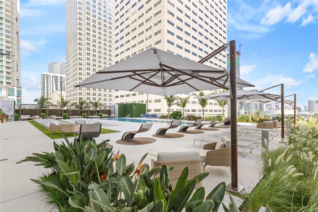 325 S Biscayne Blvd, Unit 2723, Miami, FL 33131 Photo
