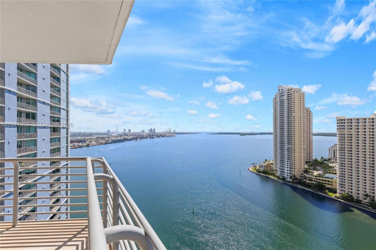 325 S Biscayne Blvd, Unit 2723, Miami, FL 33131 Photo