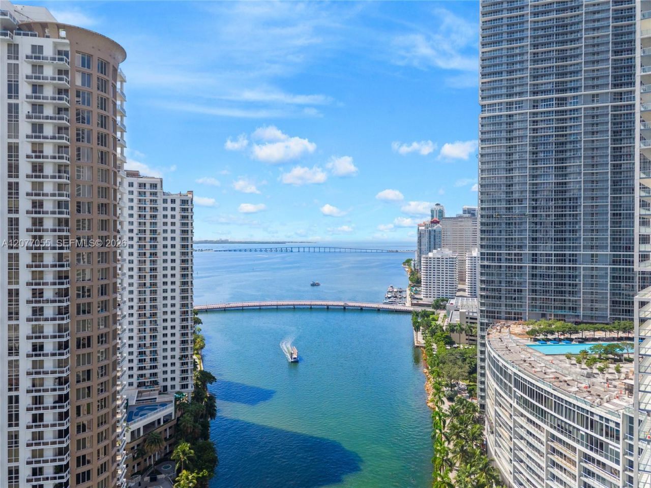 325 S Biscayne Blvd, Unit 2723, Miami, FL 33131 Photo