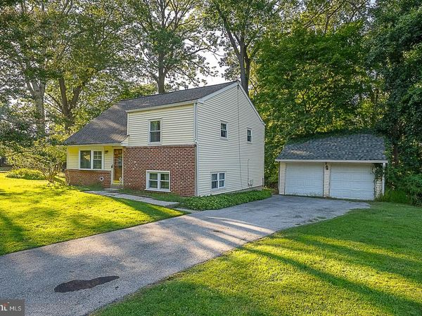 1 SUNSET DRIVE, PAOLI, PA 19301
