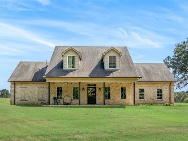 100 SUGAR HILL DR, Moscow, TN 38057