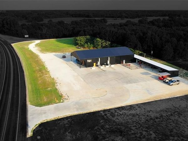 202 County Road 1270 , Detroit, TX 75436