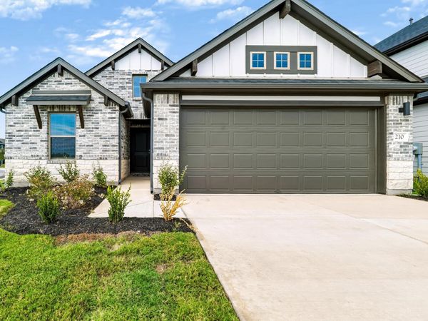 210 Melrose ST , Hutto, TX 78634