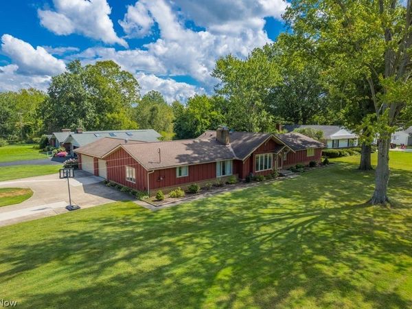 181 Brentview Drive , Grafton, OH 44044