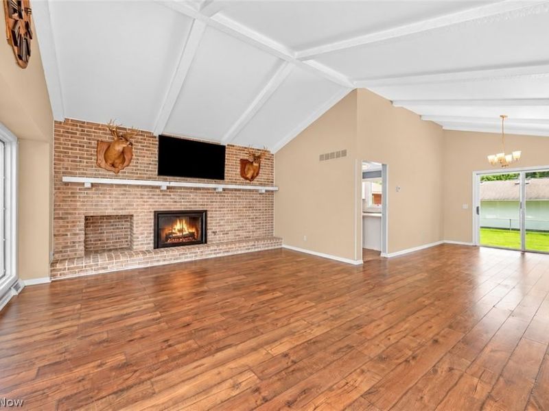 181 Brentview Drive, Grafton, OH 44044 Photo 4