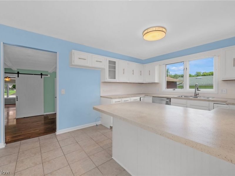 181 Brentview Drive, Grafton, OH 44044 Photo 9