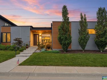 8556 Birkett Drive, Lincoln, NE 68526