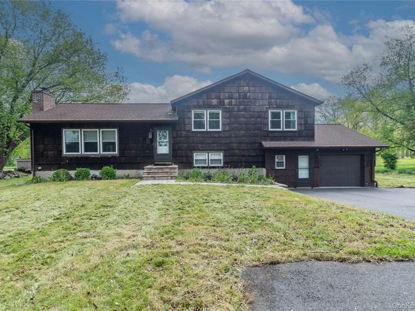 2188 State Route 32 , Modena, NY 12548