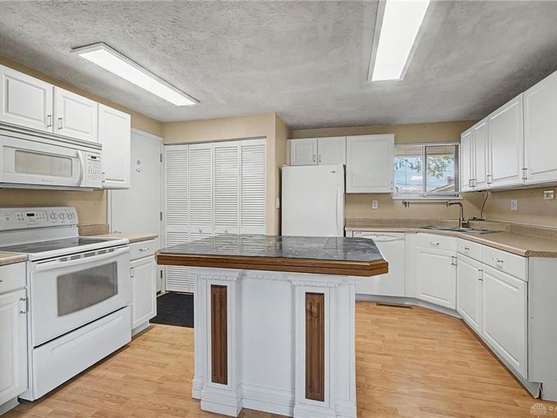205 Cherry Blossom Place, West Carrollton, OH 45449 Photo 14
