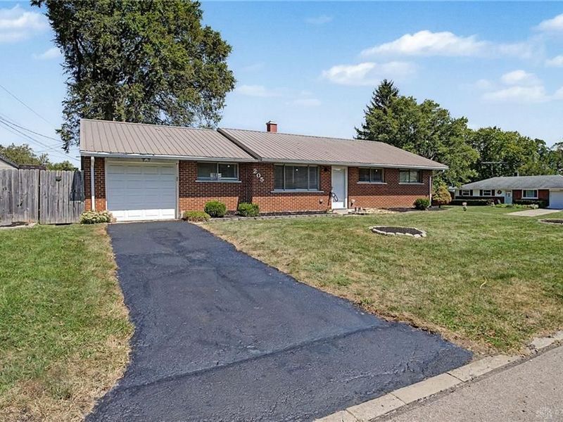 205 Cherry Blossom Place, West Carrollton, OH 45449 Photo 2