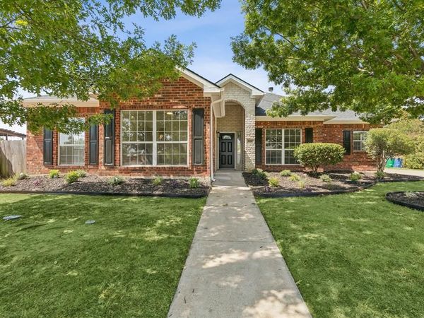 636 Whitetail Deer Lane, Crowley, TX 76036