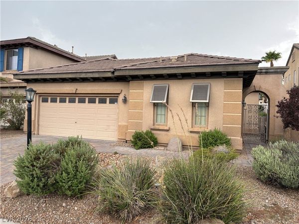 8921 Reindeer Lake Street , Las Vegas, NV 89143