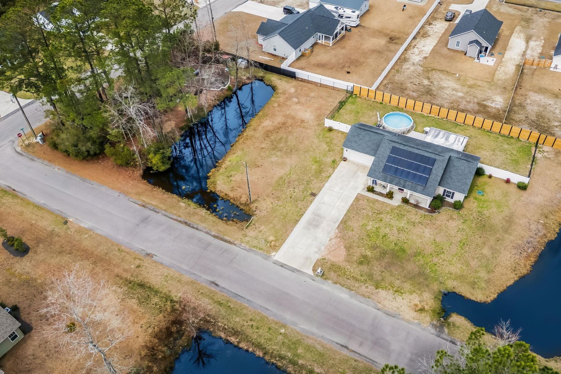 905 Futrell St. Photo 40