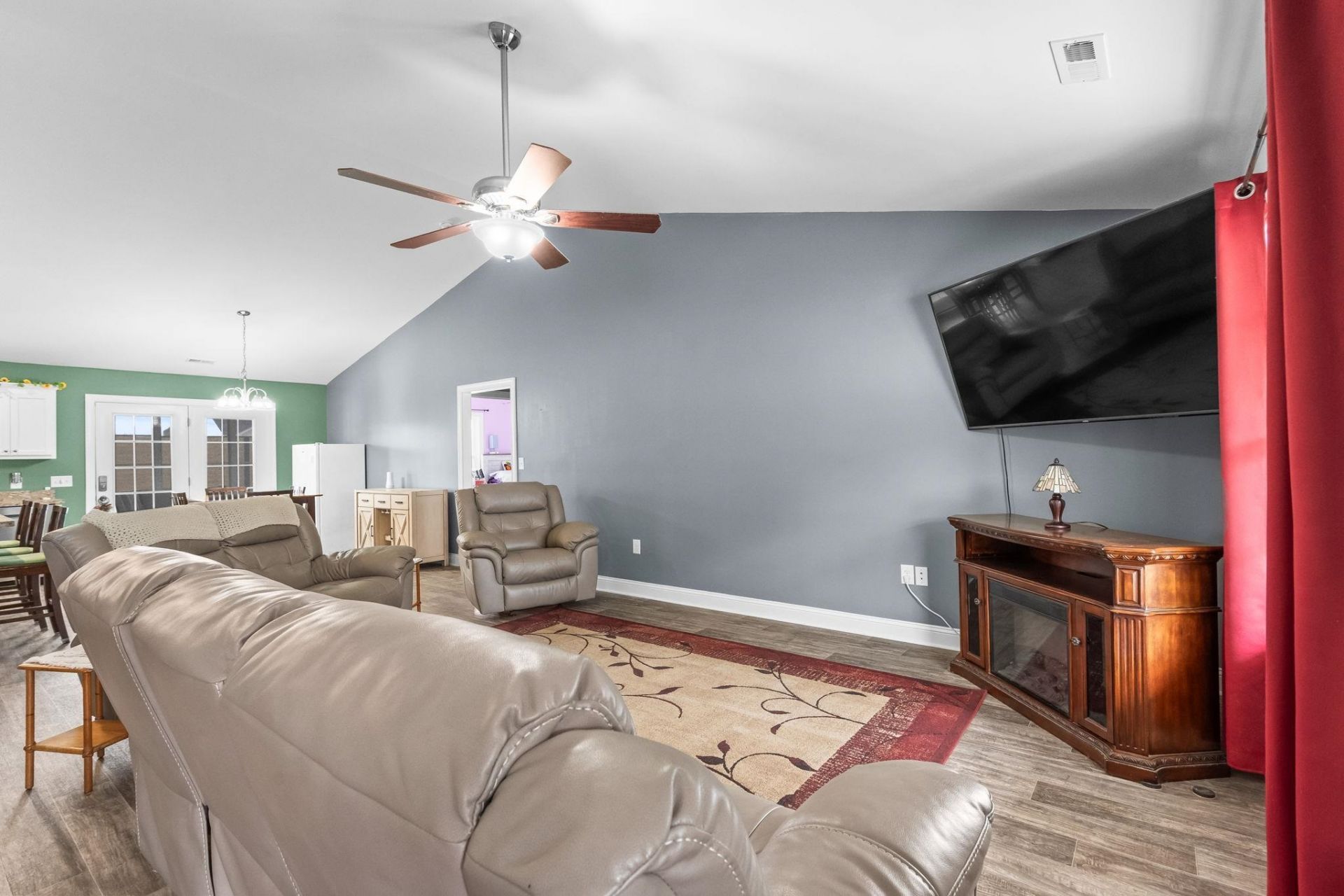 905 Futrell St. Photo 8