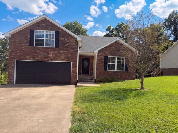 3148 Brook Hill Dr, Clarksville, TN 37042