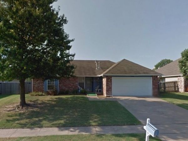2509 W Honolulu Street , Broken Arrow, OK 74012