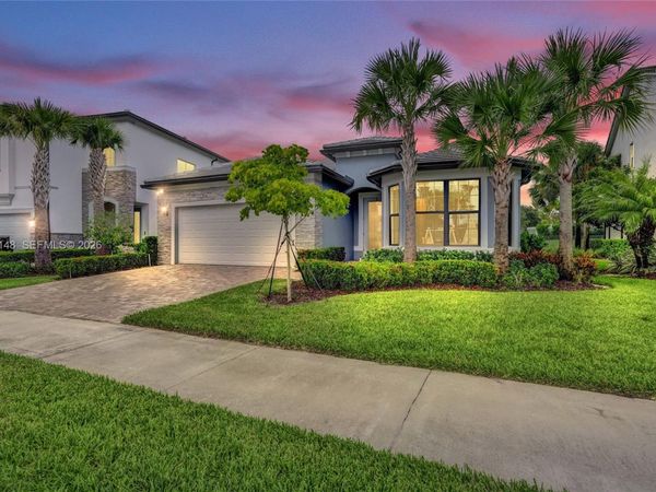 2357 Rollingwood Ct, Oakland Park, FL 33309